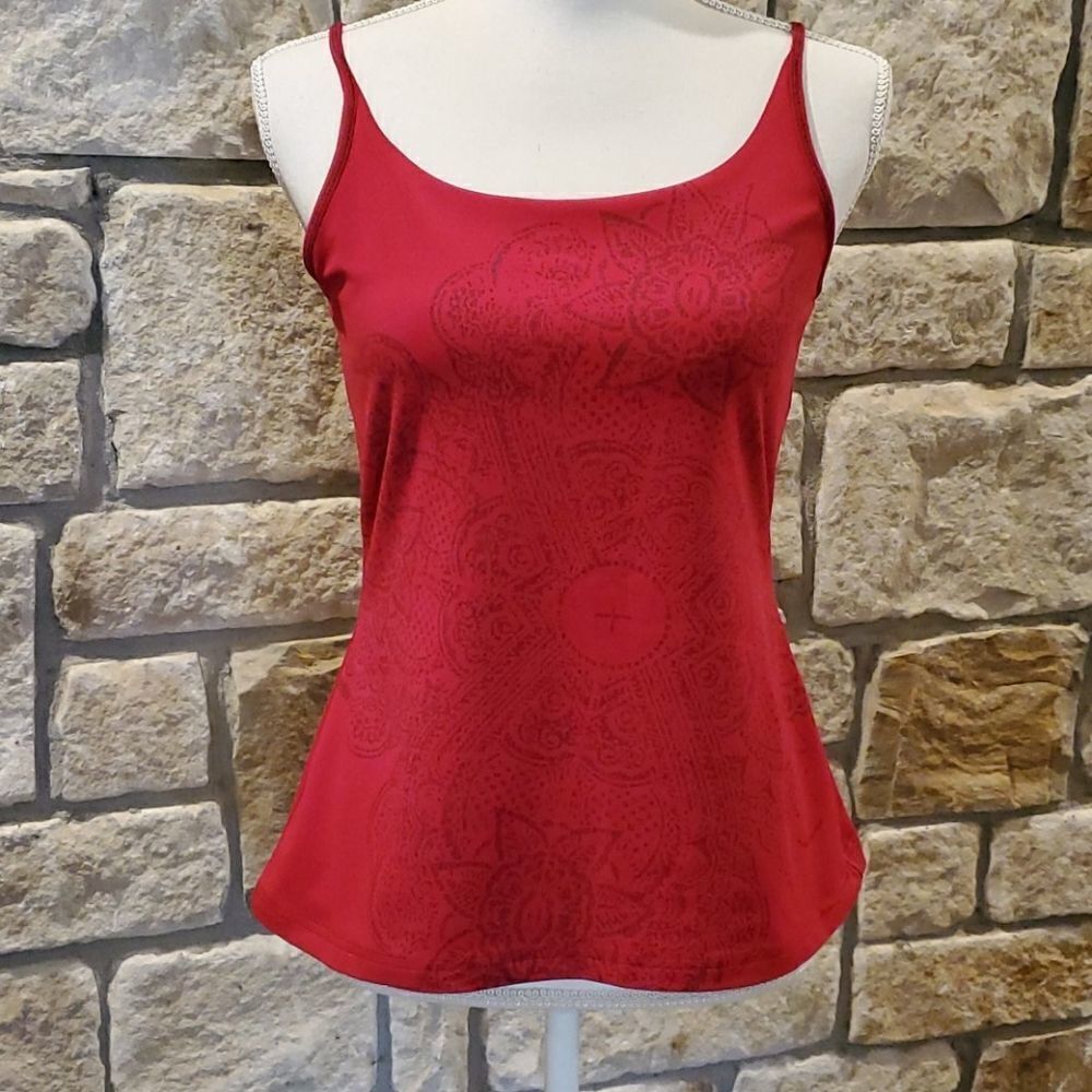 𝅺ATHLETA Workout Tank Size Medium Dark Pink (Magenta)